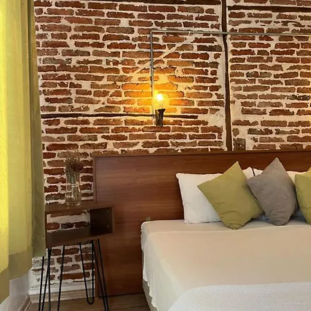 Macide Hanim Konagi Ayvalı