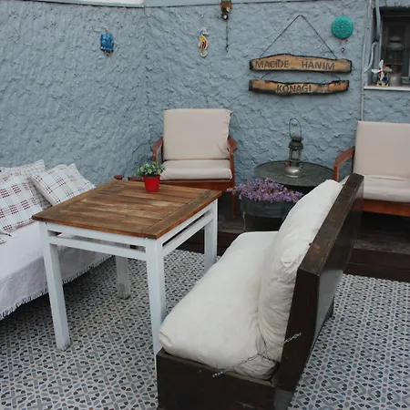 Alloggio in famiglia Macide Hanim Konagi