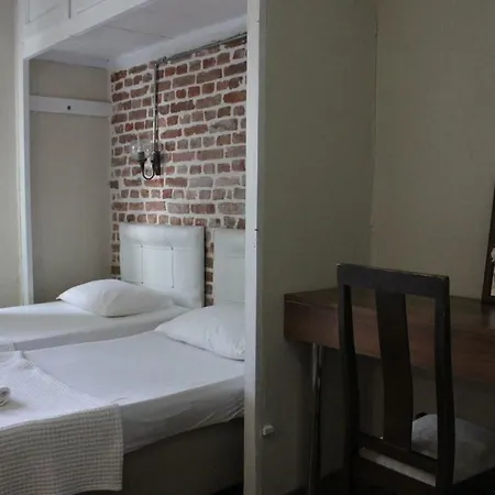 Macide Hanim Konagi Alloggio in famiglia Ayvalı