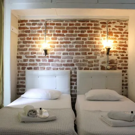 Macide Hanim Konagi * Ayvalı