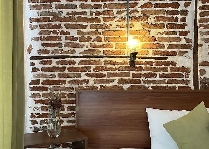 Macide Hanim Konagi *