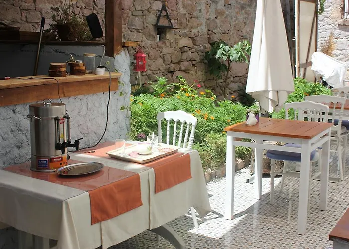 Macide Hanim Konagi Ayvalı